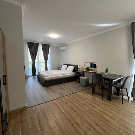 Green Park Apartments And Rooms For Guests Асеновград Экстерьер фото